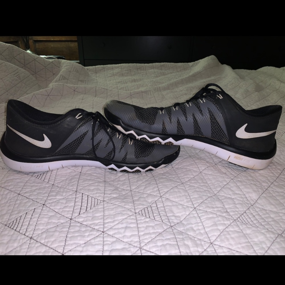 Nike Mens Tennis Shoes, size 11.5